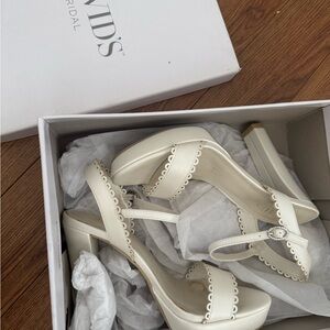 David's Bridal White Elegant Heels